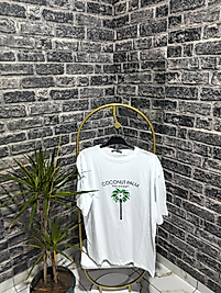 Beyaz baskılı tşört