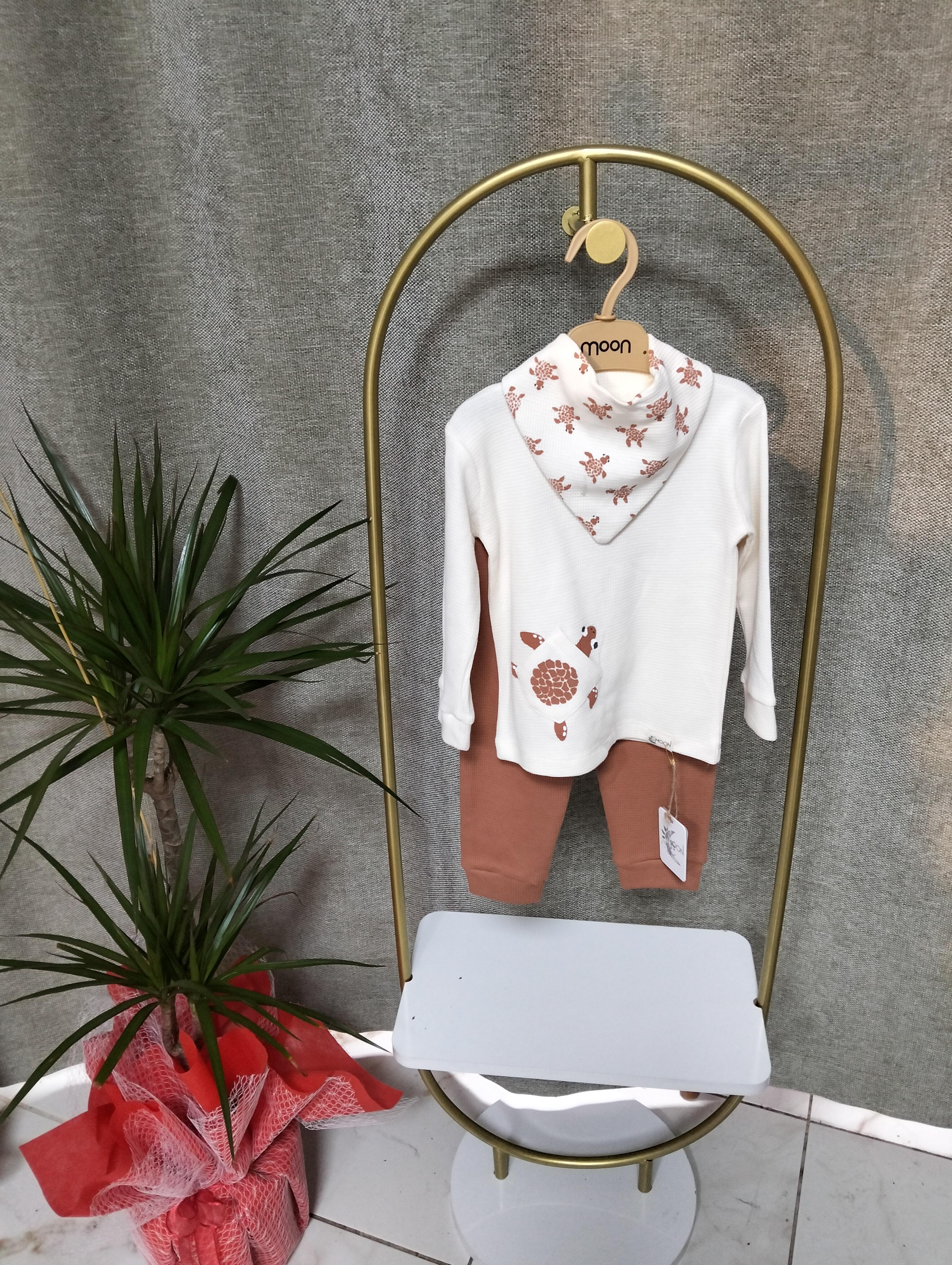 Kahverengi beyaz  erkek bebek takım