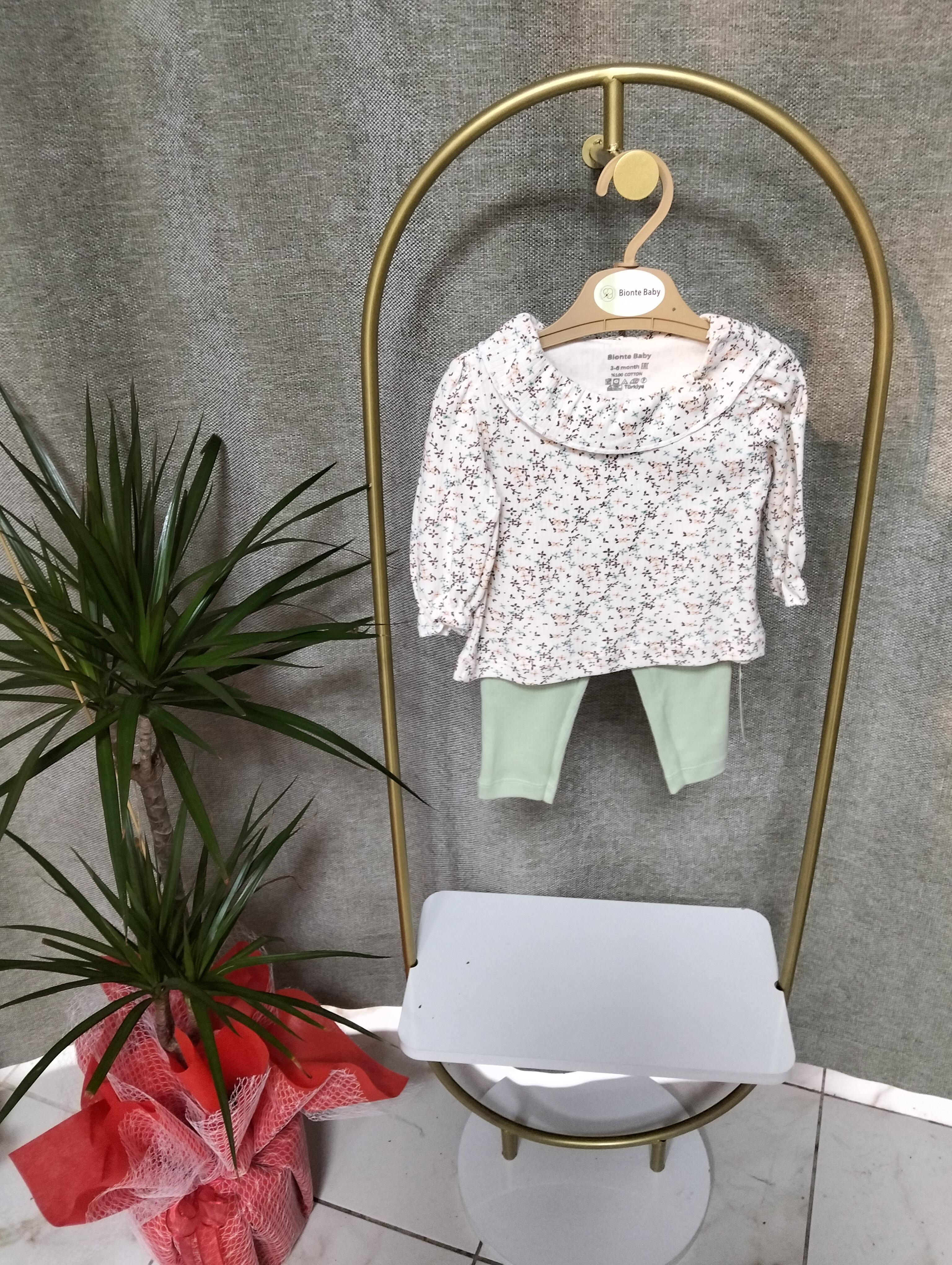 Yeşil çicek detaylı kız bebek takım