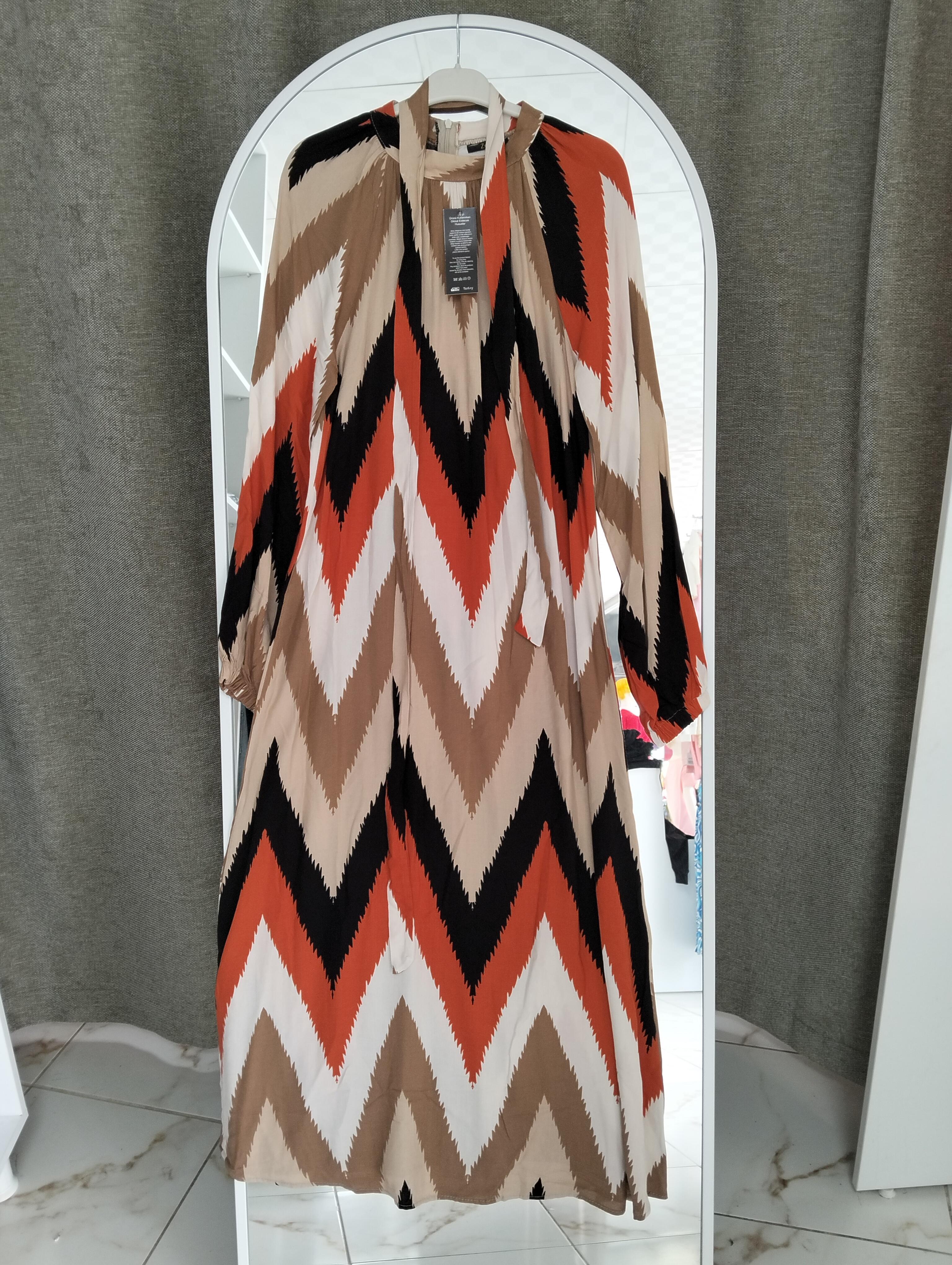 Viskon kolları lastikli elbise